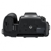 尼康(Nikon)D7500单反套机(AF-S DX NIKKOR 18-200mm 镜头)带相机包