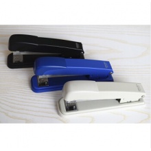 Deli/得力NO.0307白领/功夫小子系列订书机 通用12#钉 25页装订机