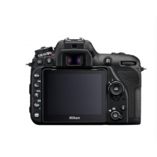 尼康(Nikon)D7500高清数码单反相机家用旅游 套机(18-200mm ED镜头)
